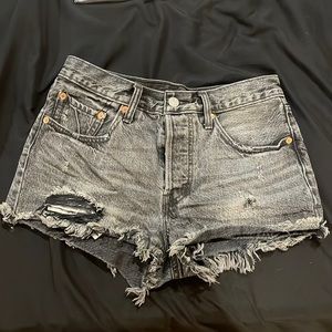 501 Levi’s Black Shorts